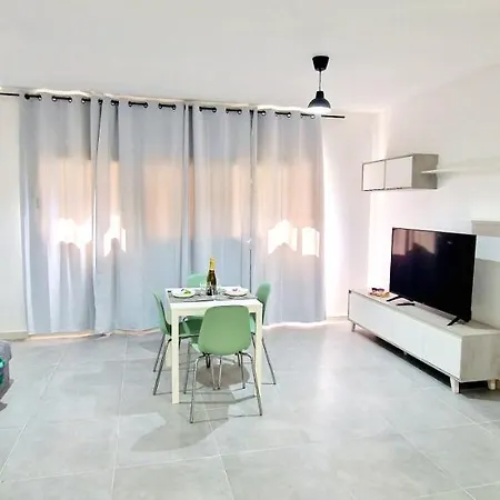 Playa San Juan & Wifi Free Apartment